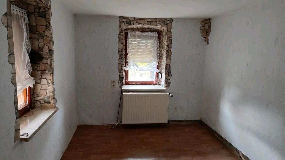 Mehrfamilienhaus, Wohnhaus Langenleuba-Niederhain Niederhain - 7 Zimmer, 160 m&sup2;, 115.000&euro; | Angebot:27071069