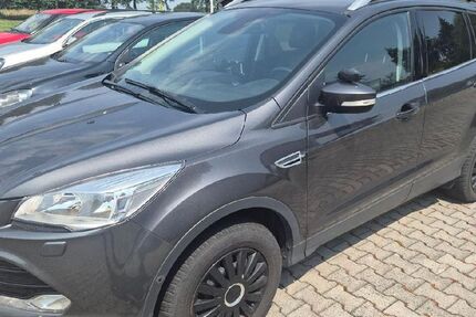 Ford Kuga 135.000 km 8.990 &euro; Limbach-Oberfrohna 09212