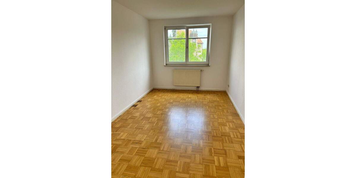 Etagenwohnung Augustusburg - 5 Zimmer, 137 m&sup2;, 825&euro; | Angebot:26037489