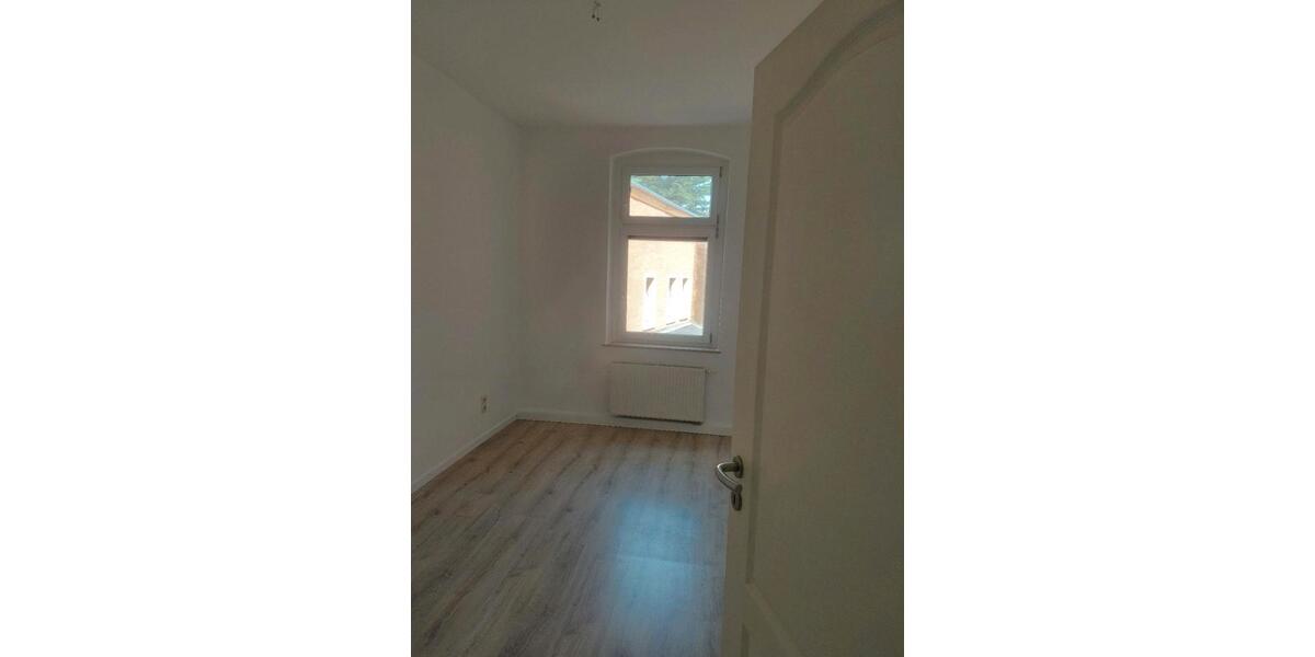 Etagenwohnung Flöha - 3 Zimmer, 69 m&sup2;, 414&euro; | Angebot:26195909