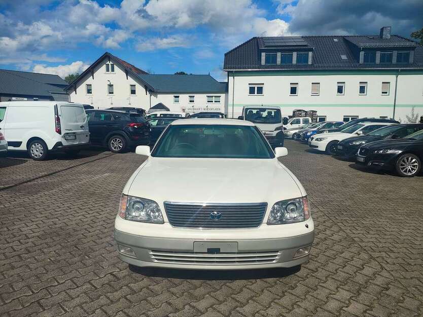 LS 400