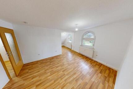 Charmante Dachgeschosswohnung mit offenem Wohn-Essbereich 3 zimmer