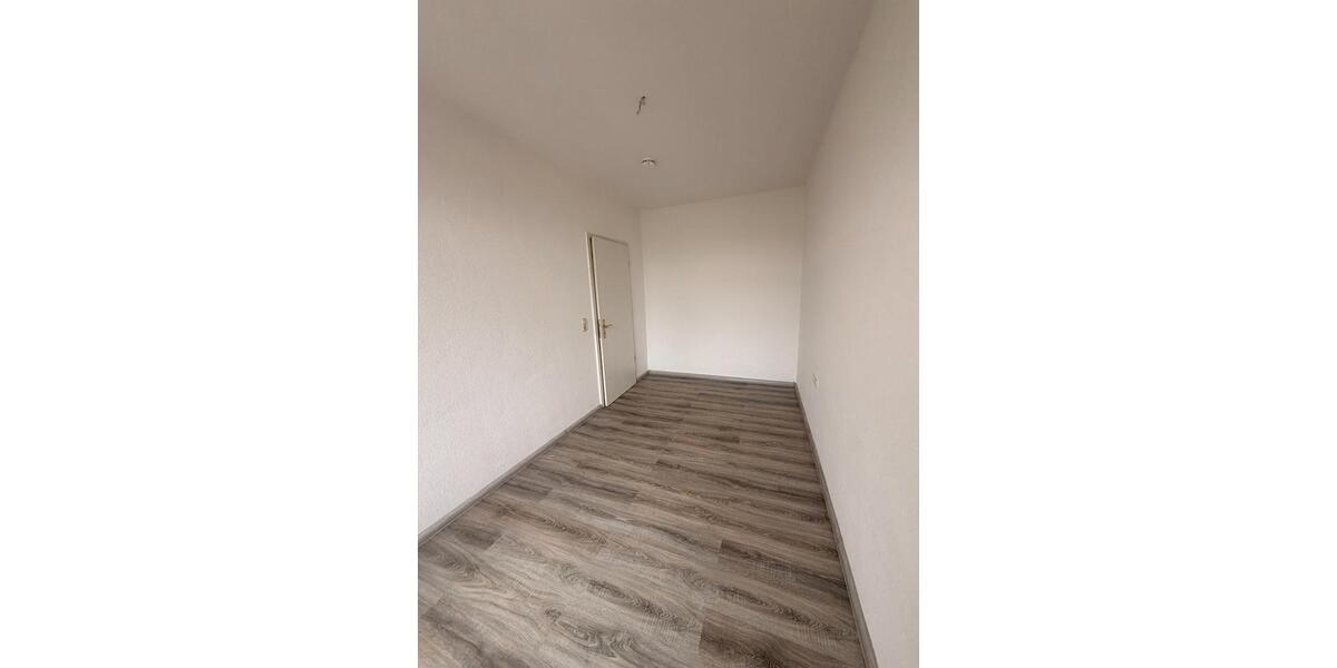 Etagenwohnung Waldheim - 2 Zimmer, 44 m&sup2;, 270&euro; | Angebot:26073165