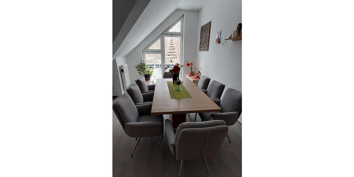Dachgeschoßwohnung Burgstädt - 3 Zimmer, 82 m&sup2;, 90.000&euro; | Angebot:26828057