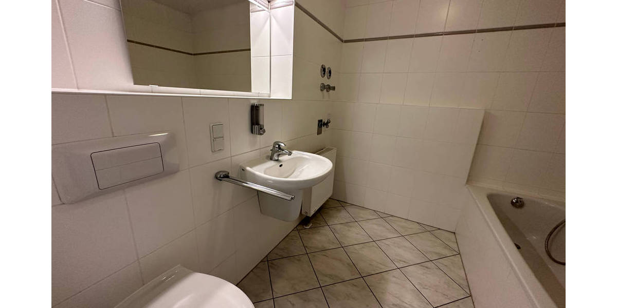 Zimmer Chemnitz Kaßberg - 3 Zimmer, 72 m&sup2;, 450&euro; | Angebot:26188293