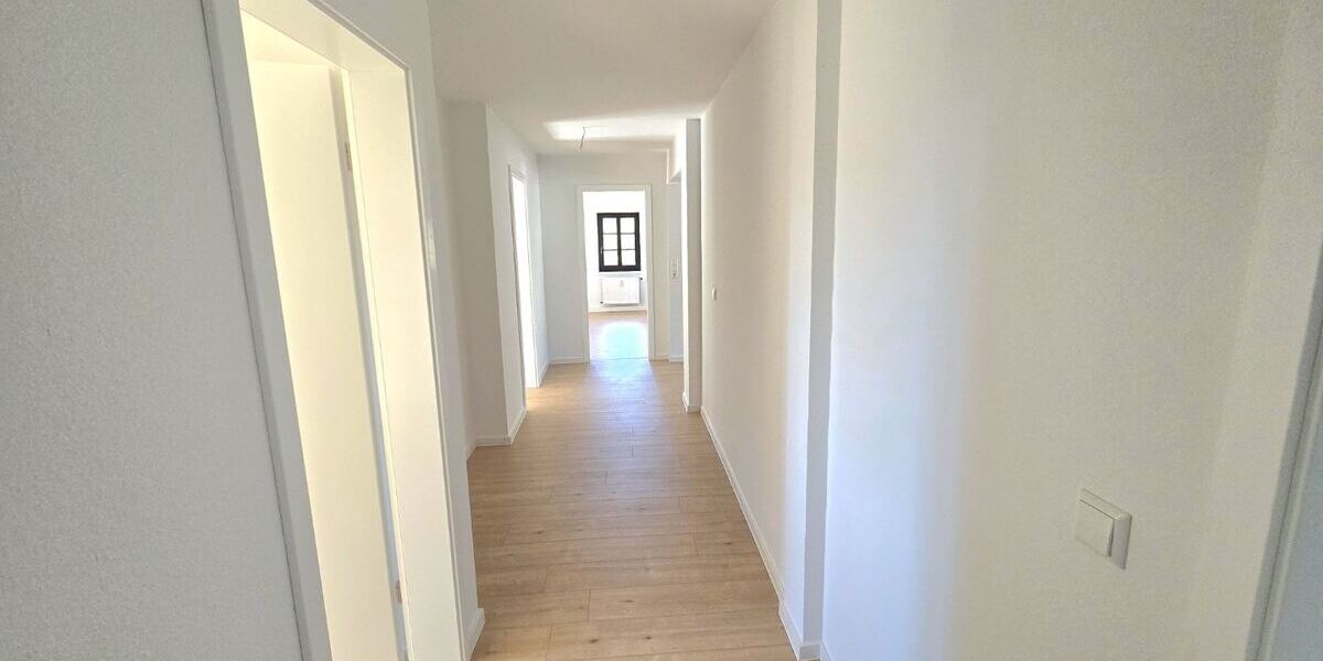 Viel Platz unterm Dach: 5‑Zimmer-Wohnung mit Sichtbalken & Tageslichtbad! - Etagenwohnung Chemnitz Gablenz | Angebot:26674854