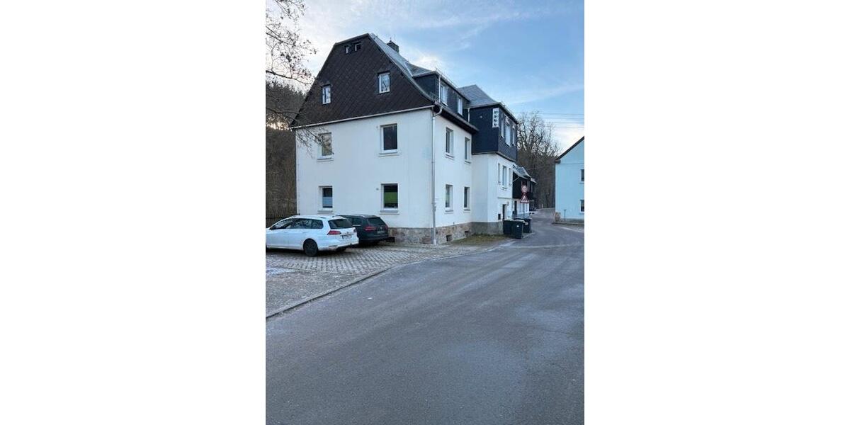 Achtung neue aktuelle Bilder! Einbauküche! Wohnung in Zschopau! 3 zimmer