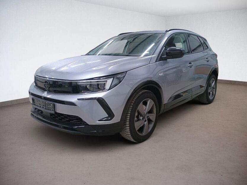Opel Grandland (X) 33.102 km 25.410 € Chemnitz 09113