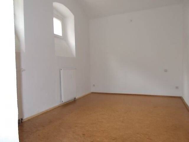 Gewerbeobjekt Limbach-Oberfrohna Oberfrohna - 3 Zimmer, 100 m&sup2;, 200&euro; | Angebot:26826163