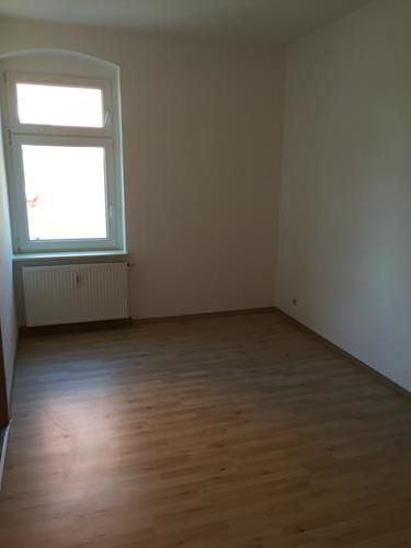 Erdgeschoßwohnung Chemnitz Wittgensdorf - 5 Zimmer, 120 m&sup2;, 600&euro; | Angebot:26038801