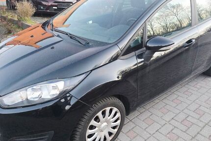 Ford Fiesta 90.028 km 3.490 &euro; Chemnitz 09114
