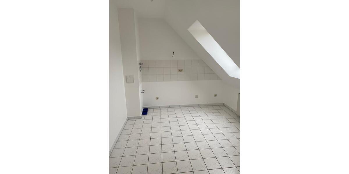 Dachgeschoßwohnung Chemnitz Euba - 2 Zimmer, 49 m&sup2;, 300&euro; | Angebot:26263476