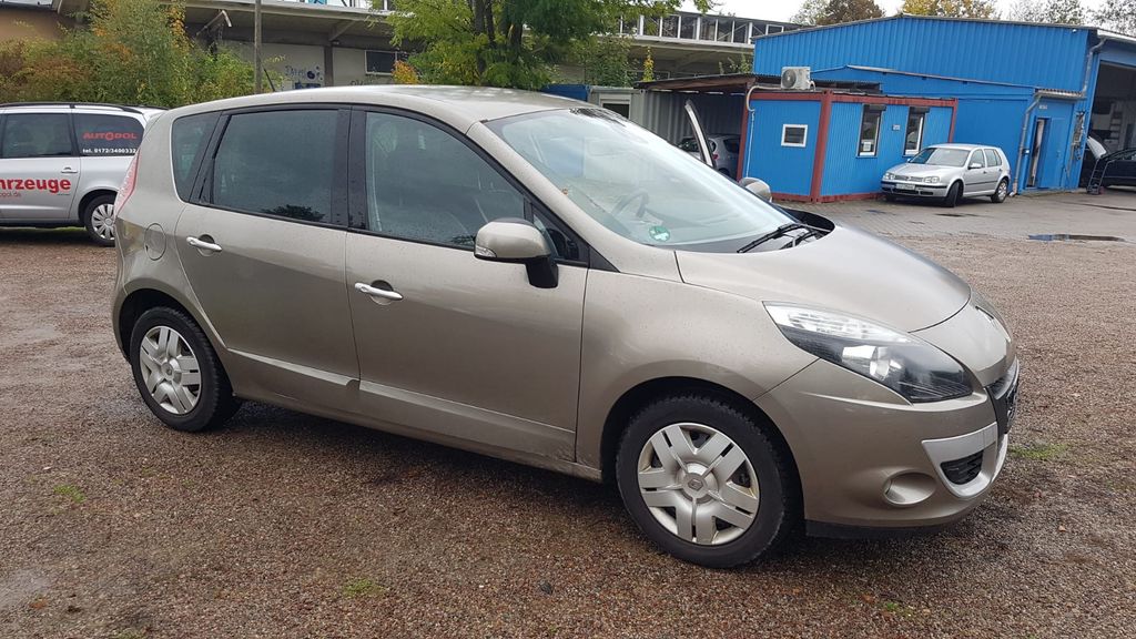 Renault Scenic 132.341 km 2.000 € Chemnitz 09125