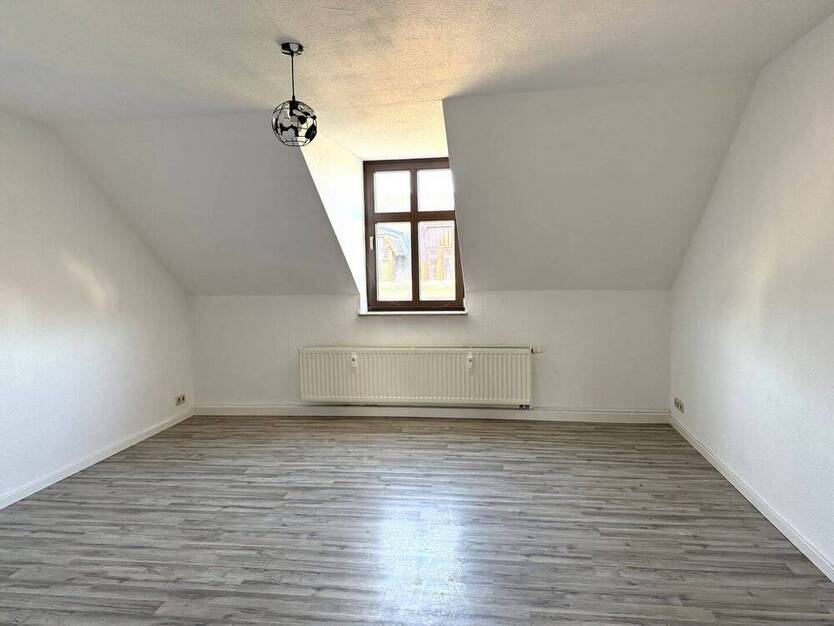 Single-1-Raum-Wohnung im Dachgeschoss
