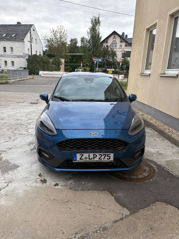 Ford Fiesta 100.600 km 15.200 € Mülsen 08132