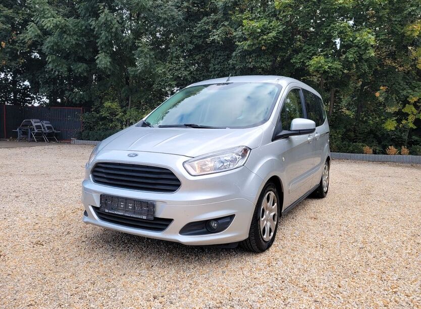 Ford Tourneo Courier 224.521 km 6.980 € Zwickau 08056