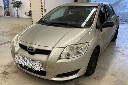 Toyota Auris 94.604 km 6.400 &euro; Chemnitz 09111