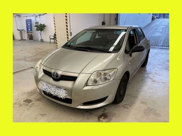 Toyota Auris 94.604 km 6.400 &euro; Chemnitz 09111