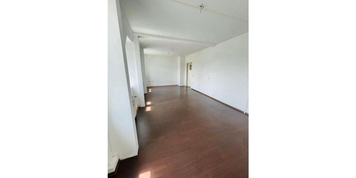 Dachgeschoßwohnung Chemnitz Helbersdorf - 3 Zimmer, 86 m&sup2;, 490&euro; | Angebot:25904955