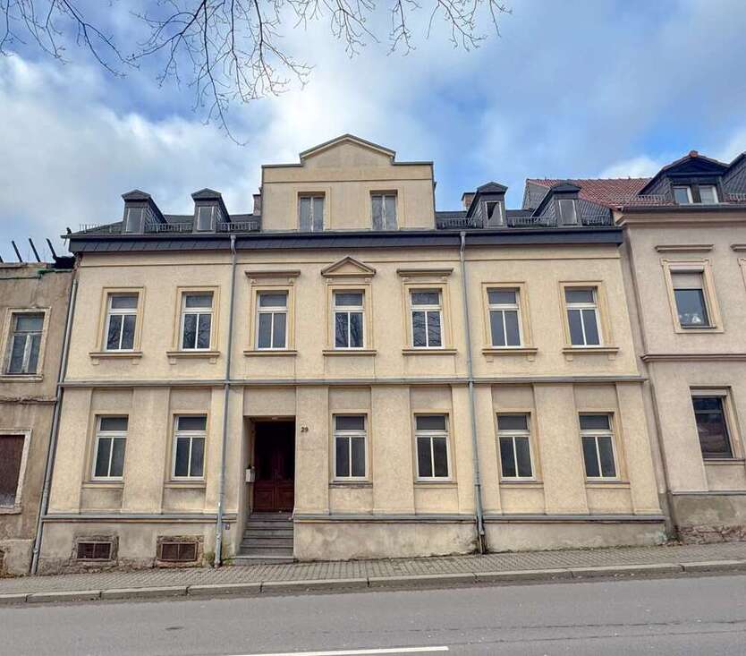 Haus zum Kaufen in FrankenbergSa. 90.000 € 298 m²