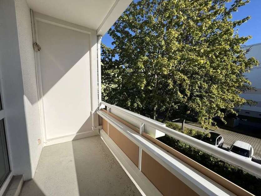 Wohnung zum Mieten in Chemnitz 310 € 57.06 m²