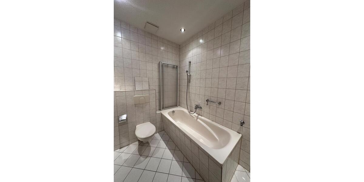 Etagenwohnung Chemnitz Borna-Heinersdorf - 3 Zimmer, 65 m&sup2;, 395&euro; | Angebot:26262698
