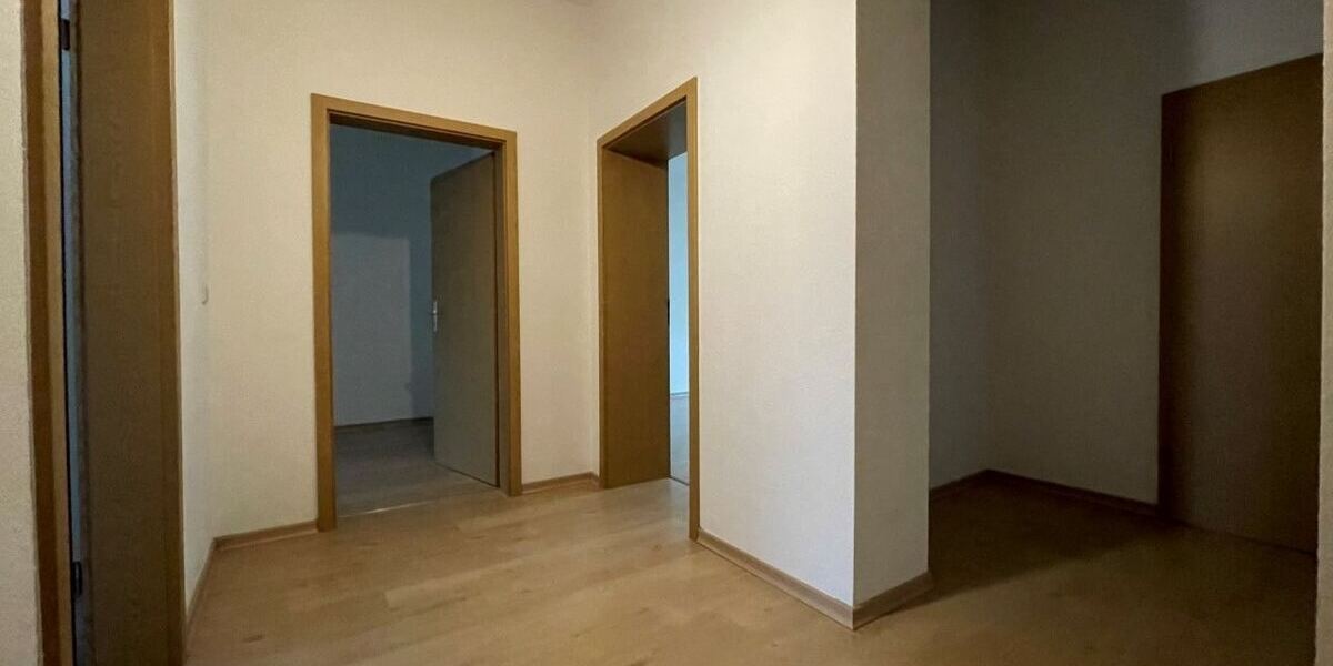 JETZT in EIGENTUM investieren! Wohnung mit Balkon und Tageslicht-Bad in der 1. Etage! 3 zimmer