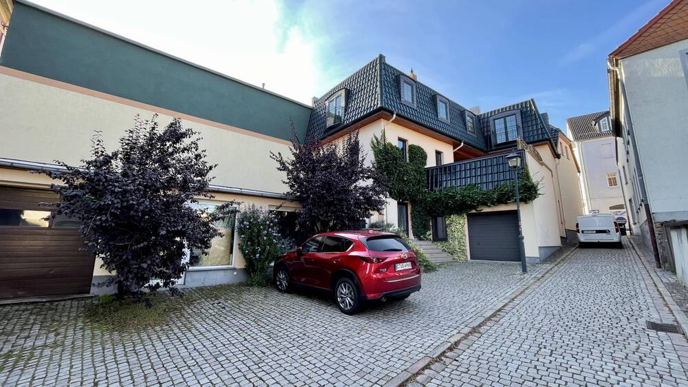 Mehrfamilienhaus, Wohnhaus Burgstädt - 6 Zimmer, 260 m&sup2;, 269.000&euro; | Angebot:25737156