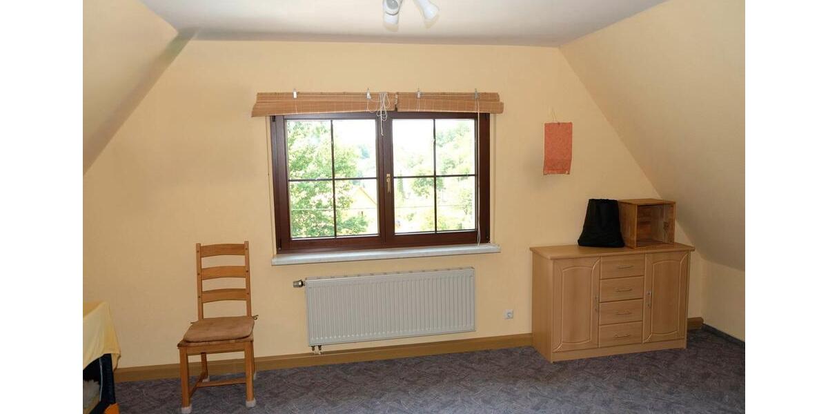 Einfamilienhaus Claußnitz - 8 Zimmer, 242 m&sup2;, 370.000&euro; | Angebot:24216218