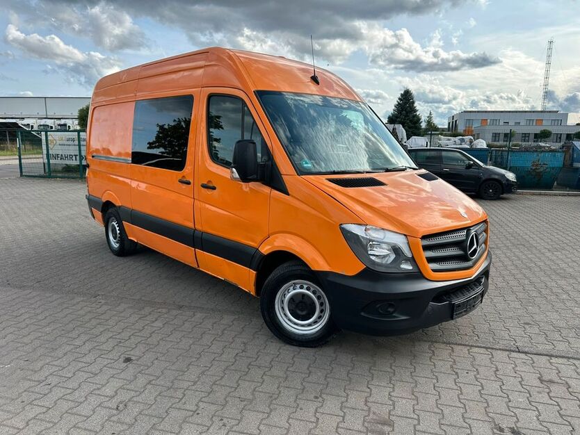 Mercedes-Benz Sprinter 380.000 km 8.318 € Großschirma 09603