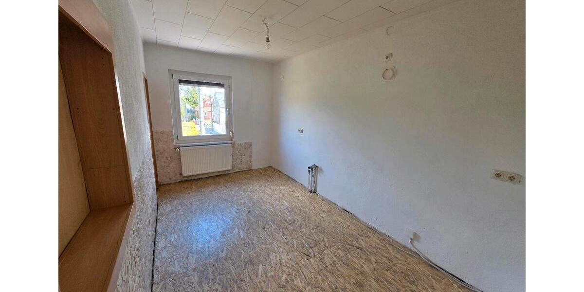 Einfamilienhaus Geringswalde - 7 Zimmer, 180 m&sup2;, 800&euro; | Angebot:26657117