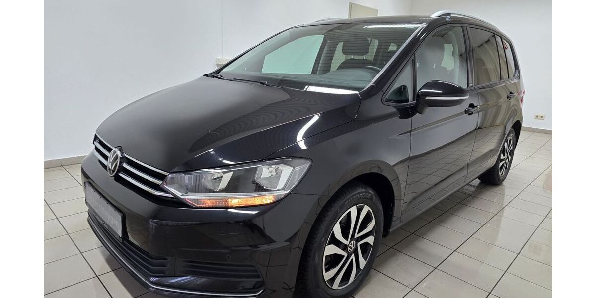 VW Touran 65.966 km 23.990 &euro; Chemnitz 09114