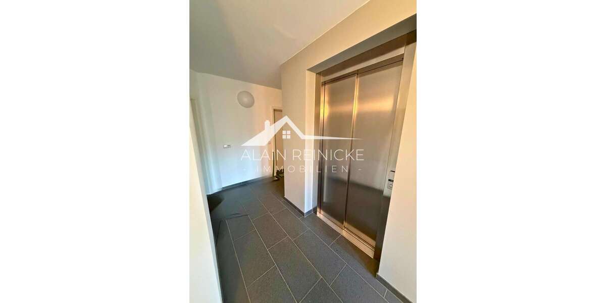 ruhig Wohnen mit Terrasse & Balkonen & TG-Stellplatz - Maisonettenwohnung Chemnitz | Angebot:25932234