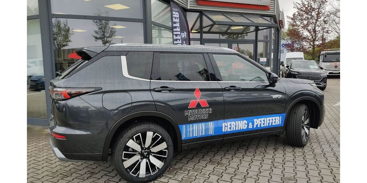 Mitsubishi Plug-in Hybrid Outlander 7.000 km 51.490 &euro; Chemnitz 09116