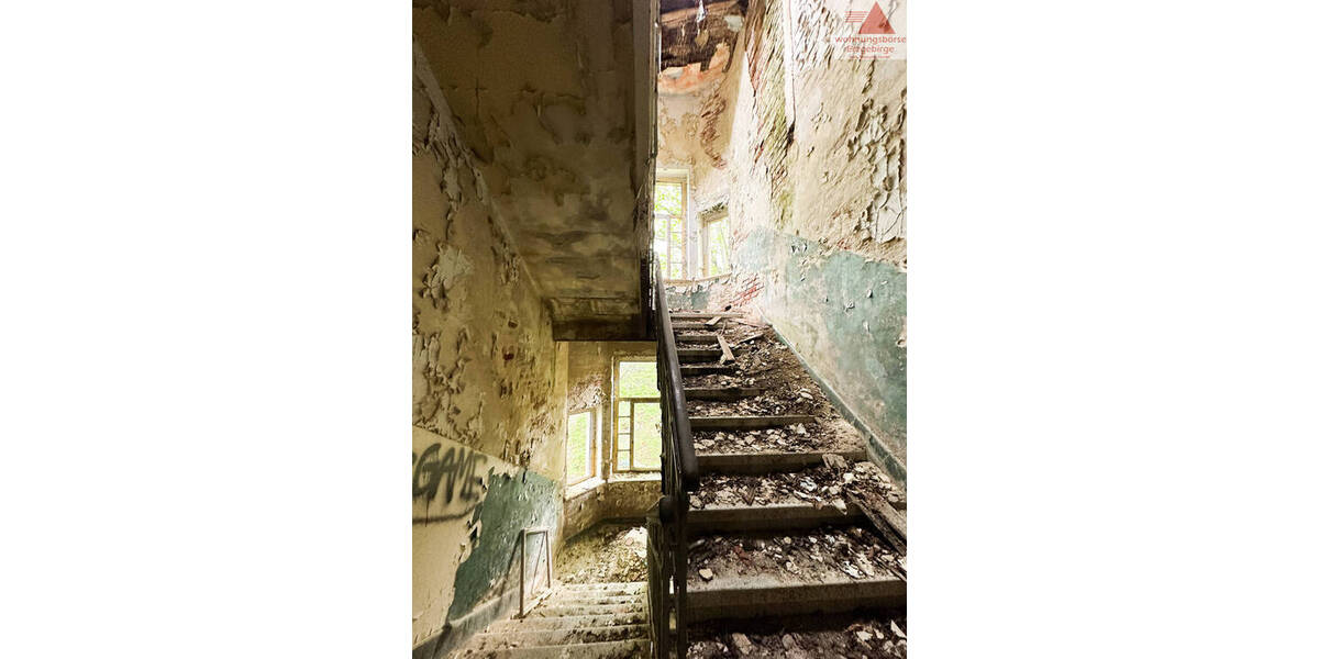 2 Denkmalvillen in Chemnitz: 7.640m² Grundstück, Mischgebiet, Sanierungsobjekt, AfA-Abschreibung 4 zimmer