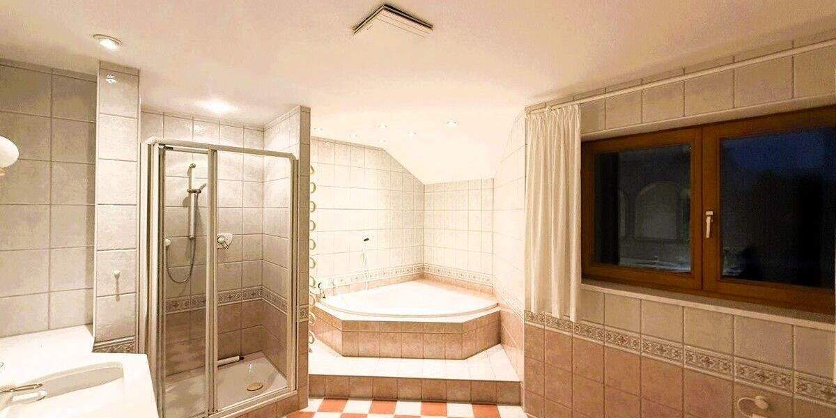 Mehrfamilienhaus, Wohnhaus Lichtenstein/Sachsen Lichtenstein - 3 Zimmer, 235 m&sup2;, 649.000&euro; | Angebot:25836559