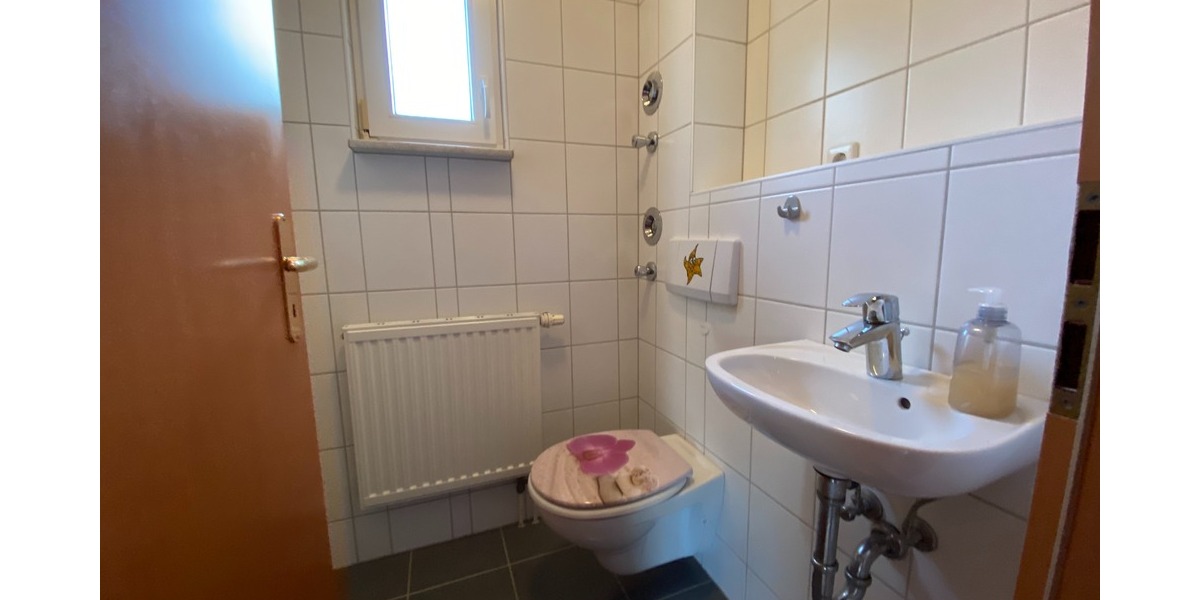 Mehrfamilienhaus mit 3 +1 Wohnungen und großem Grundstück - Mehrfamilienhaus, Wohnhaus Frankenberg | Angebot:26287479