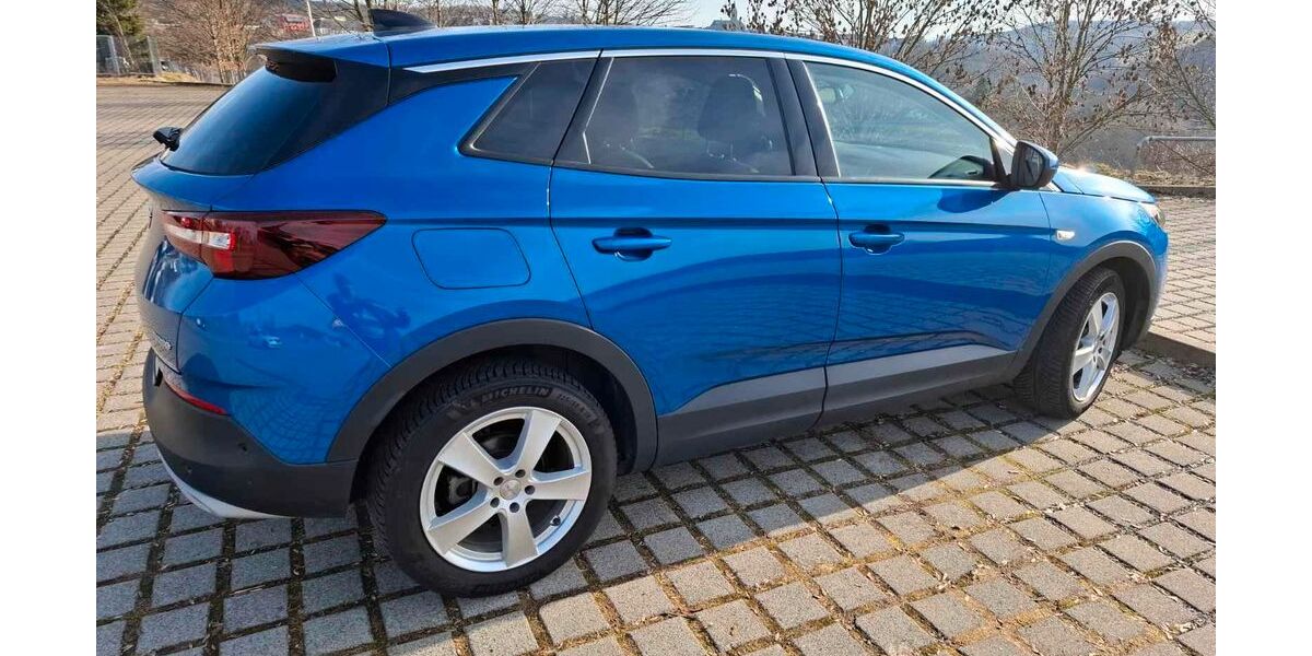 Opel Grandland (X) 99.990 km 10.880 &euro; Annaberg-Buchholz 09456