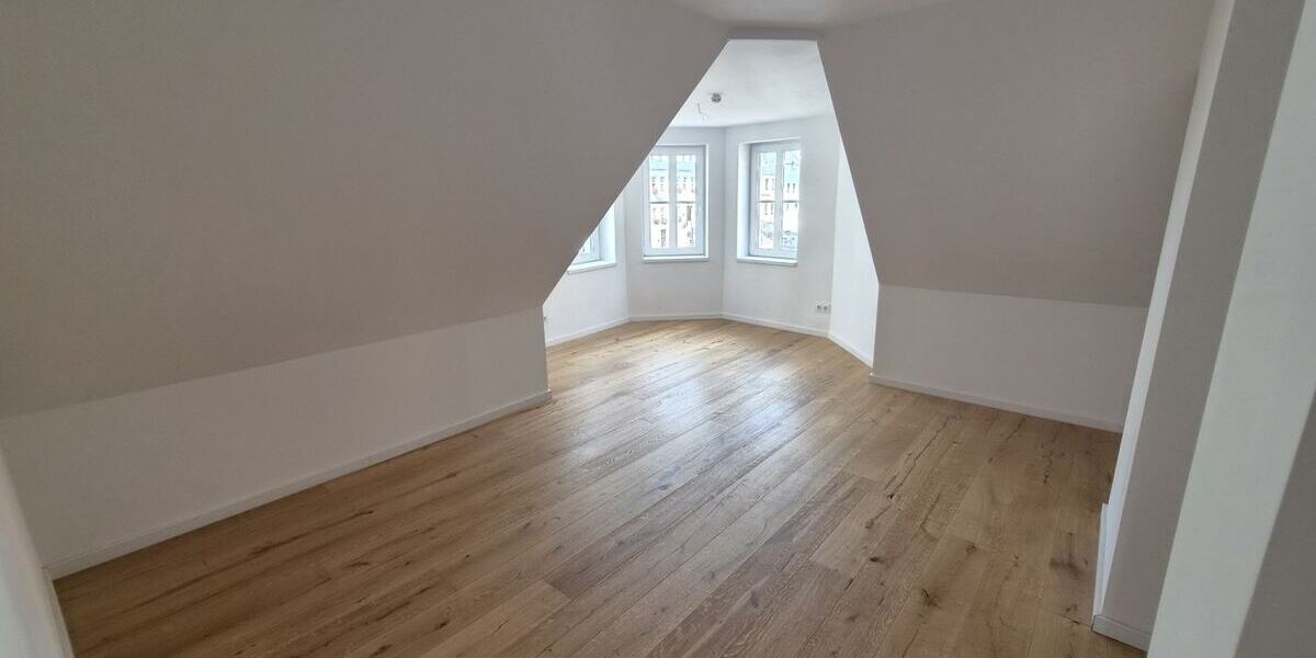 Familienfreundliche 4-Zimmer-Wohnung mit Balkon und offenem Wohnbereich - Etagenwohnung Hainichen | Angebot:27212357