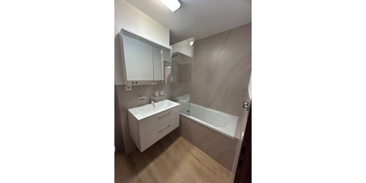 Etagenwohnung Chemnitz Schloßchemnitz - 2 Zimmer, 51 m&sup2;, 330&euro; | Angebot:26378171