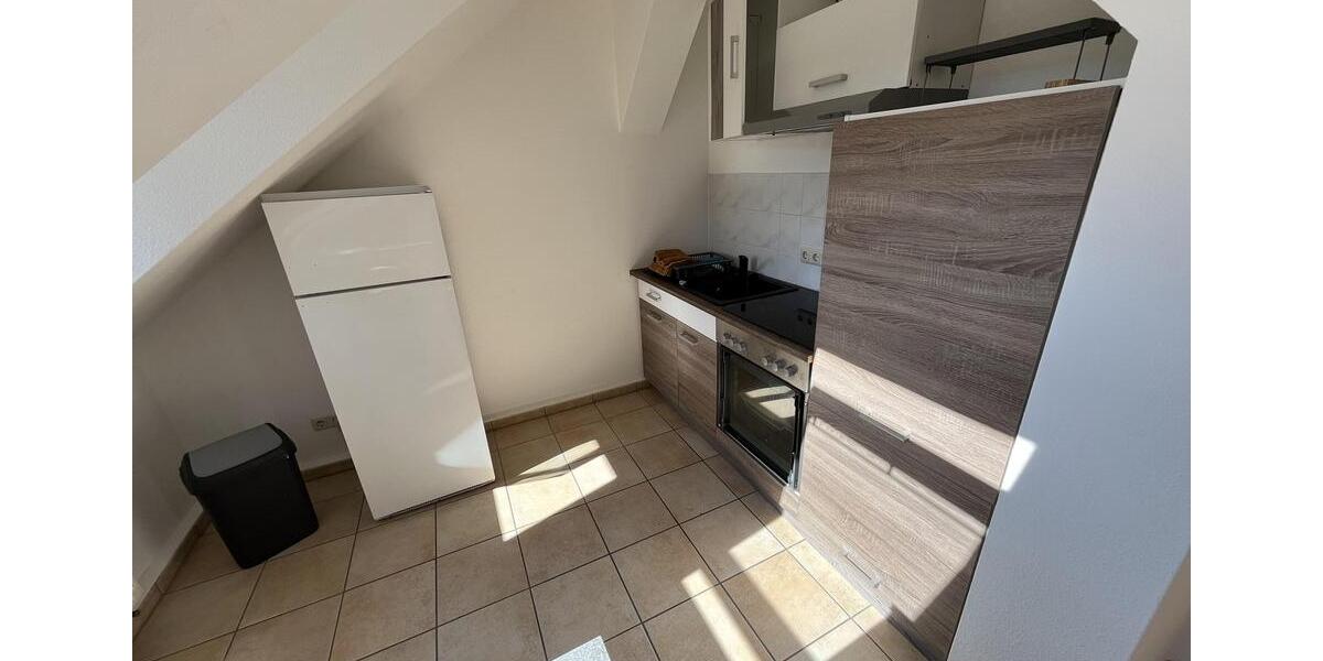 Dachgeschoßwohnung Chemnitz Kapellenberg - 2 Zimmer, 48 m&sup2;, 276&euro; | Angebot:26262072