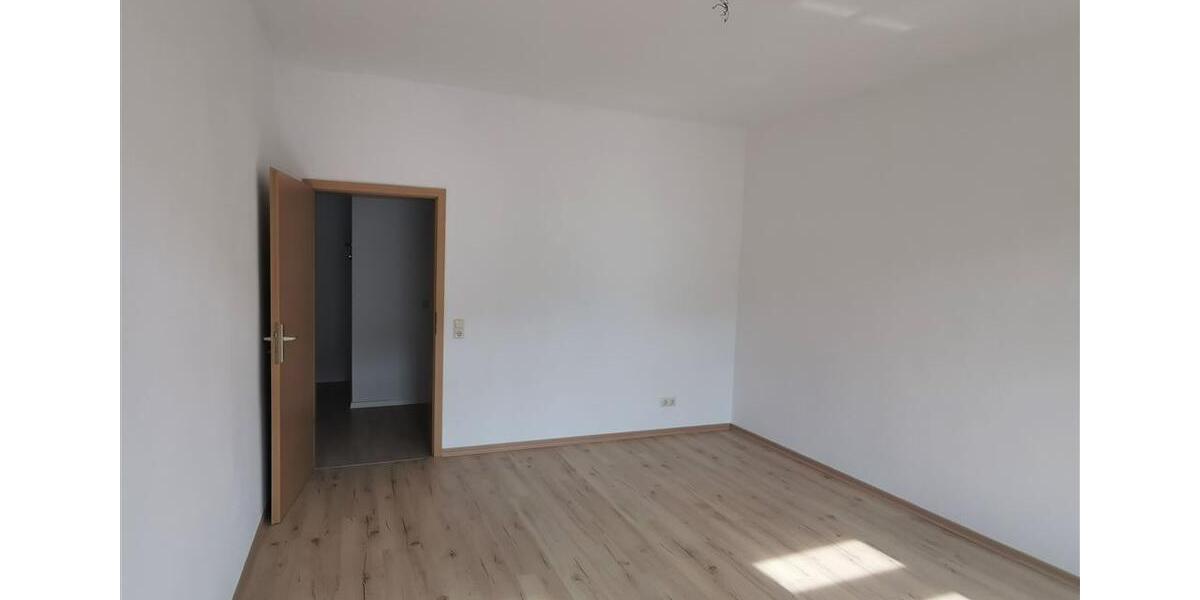 Etagenwohnung Chemnitz Ebersdorf - 2 Zimmer, 71 m&sup2;, 400&euro; | Angebot:26645176