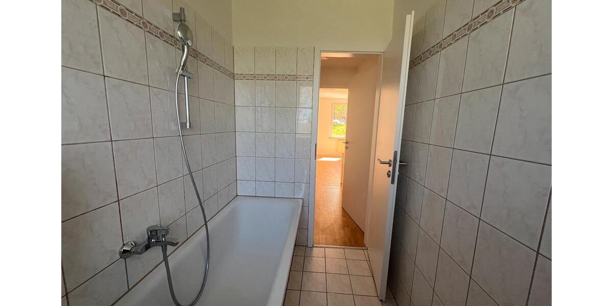 Erdgeschoßwohnung Chemnitz Adelsberg - 3 Zimmer, 61 m&sup2;, 320&euro; | Angebot:26425652
