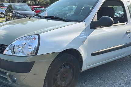 Renault Clio 120.000 km 999 &euro; Chemnitz 09125