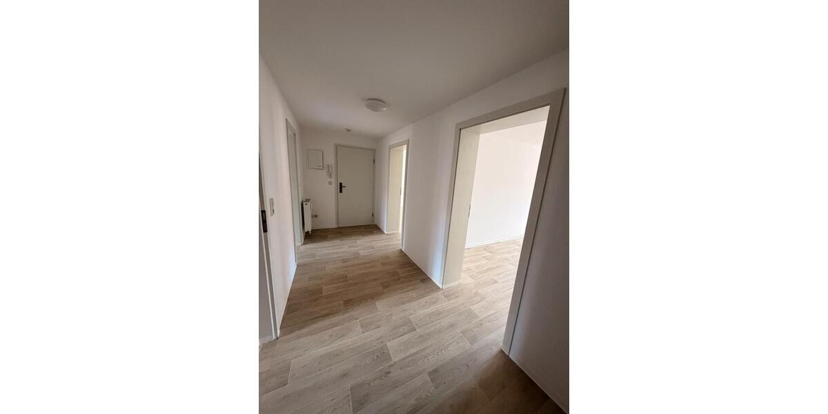 Etagenwohnung Oederan - 2 Zimmer, 63 m&sup2;, 400&euro; | Angebot:26105050