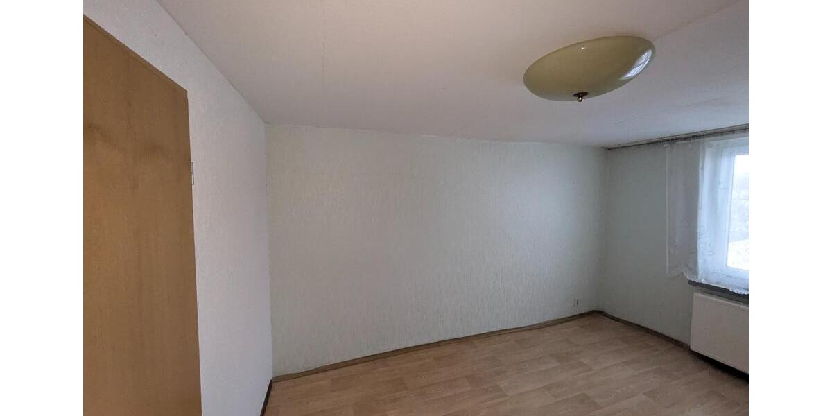 Doppelhaushälfte Hohenstein-Ernstthal Ernstthal - 3 Zimmer, 107 m&sup2;, 130.000&euro; | Angebot:25208181