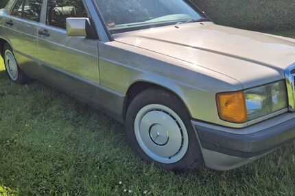 Mercedes-Benz 190 152.500 km 8.500 &euro; Marienberg 09496