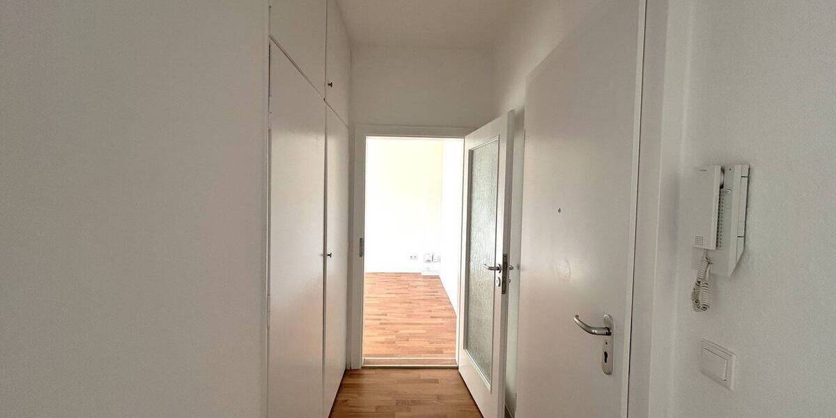 Etagenwohnung Chemnitz Lutherviertel - 2 Zimmer, 42 m&sup2;, 220&euro; | Angebot:26402506