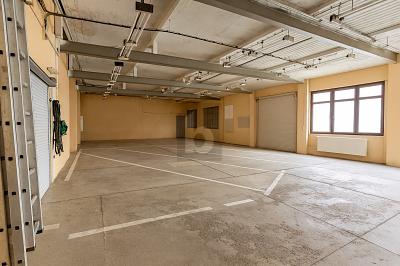 LAGER, AUSSTELLUNG, WOHNEN  GROßES MISCHNUTZUNGSOBJEKT 9 zimmer