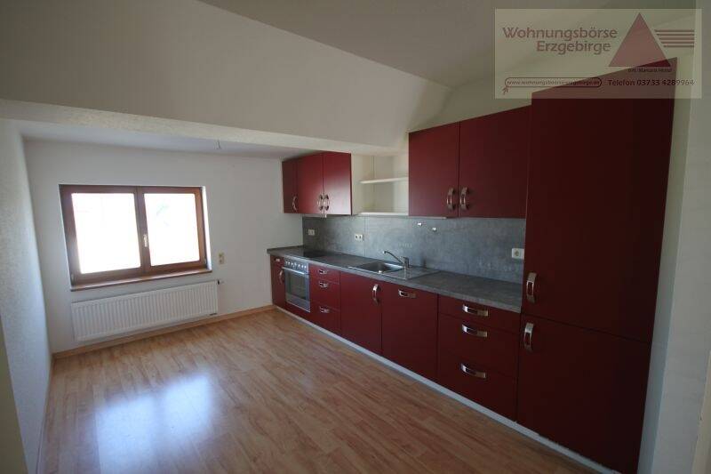 Gemütliche und modern sanierte Dachgeschoßwohnung im Zentrum von Annaberg!!